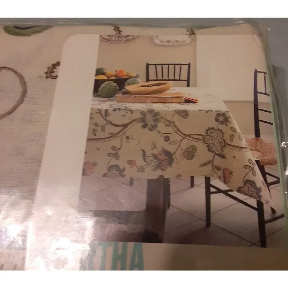 Vintage Martha Stewart Everyday Flowering Vine Tablecloth Oblong 60x84